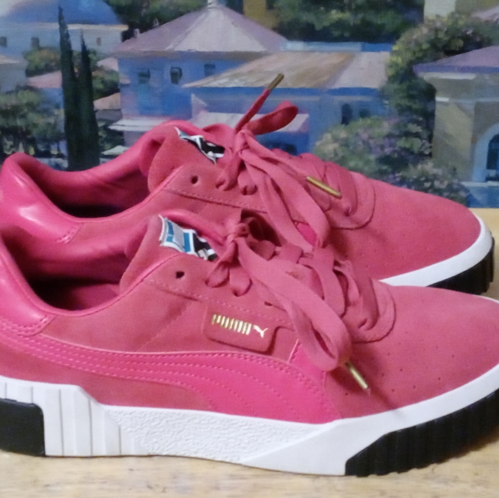 ππPuma Caliπ©women 6.5,Bright Pink.π Get Your Feet In These Shoes.ππ - Picture 12 of 16